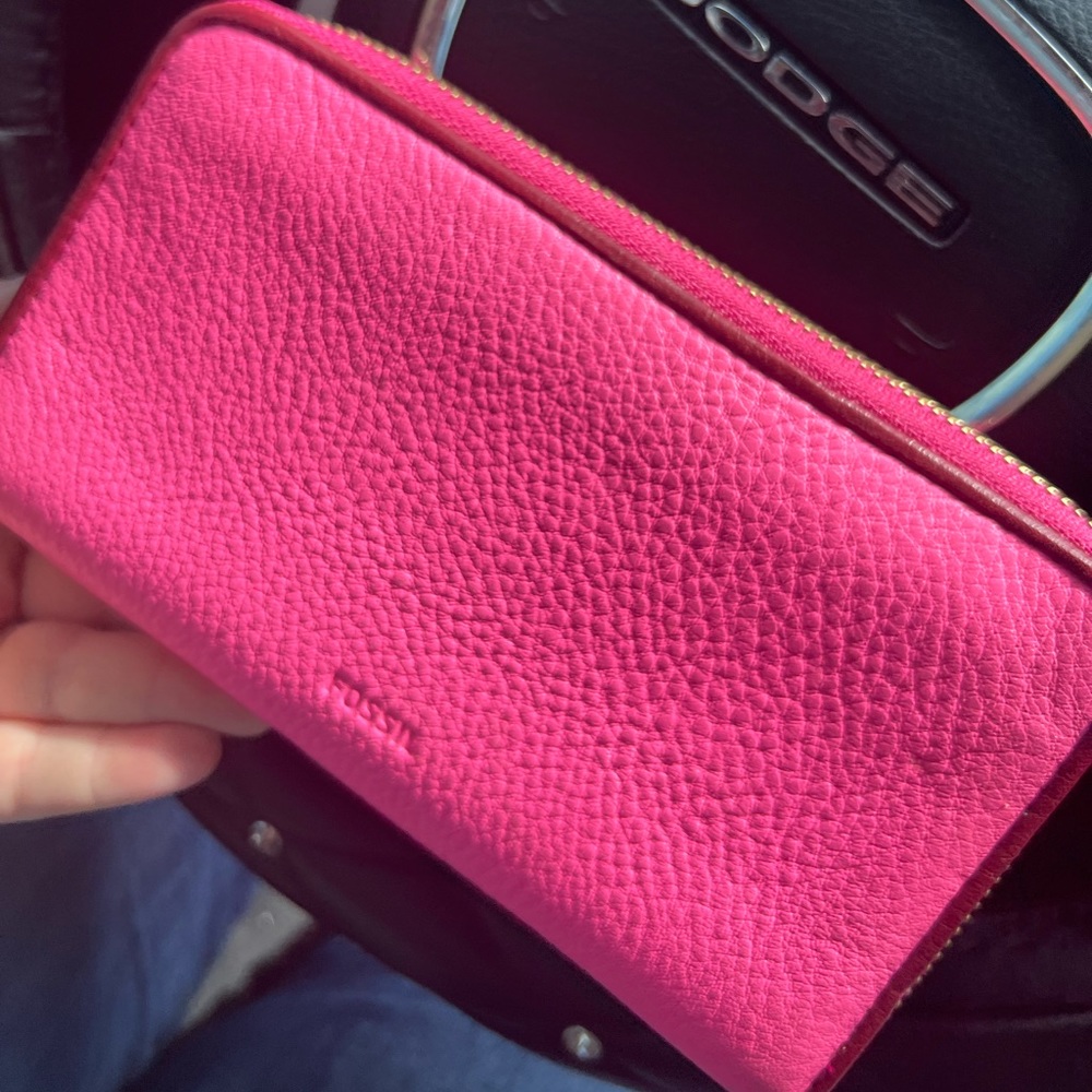 Fossil Wallet - image 1